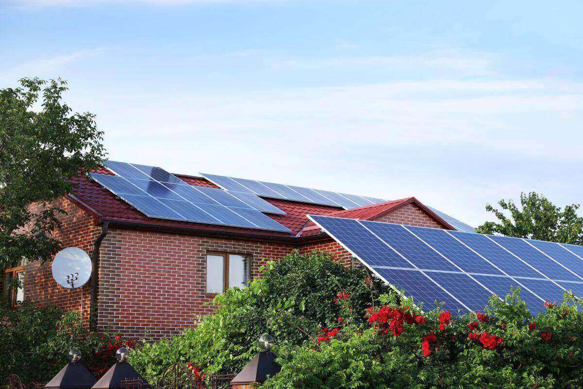 Une maison construite aux normes écoresponsables.